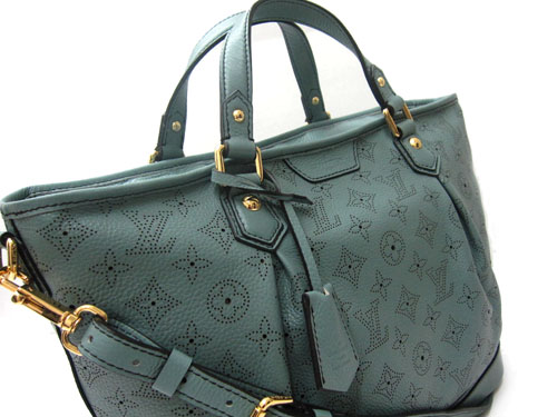 Louis Vuitton replica mahina leather stellar PM M93176 (bleu ciel)