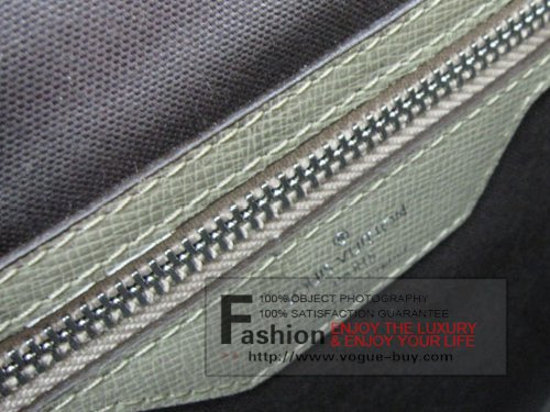 Louis Vuitton replica Taiga Leather Roman MM M32625 (apricot)